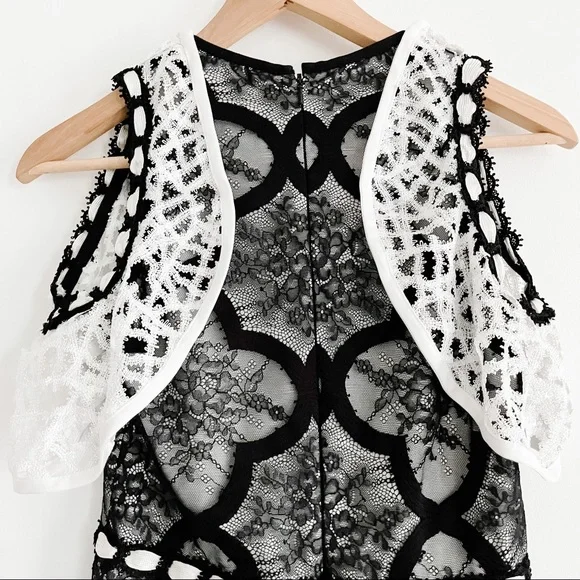 Alexis Emily Black and White Lace Ruffle Cap Sleeve Midi Dress with Side Slit XS - Picture 12 of 16